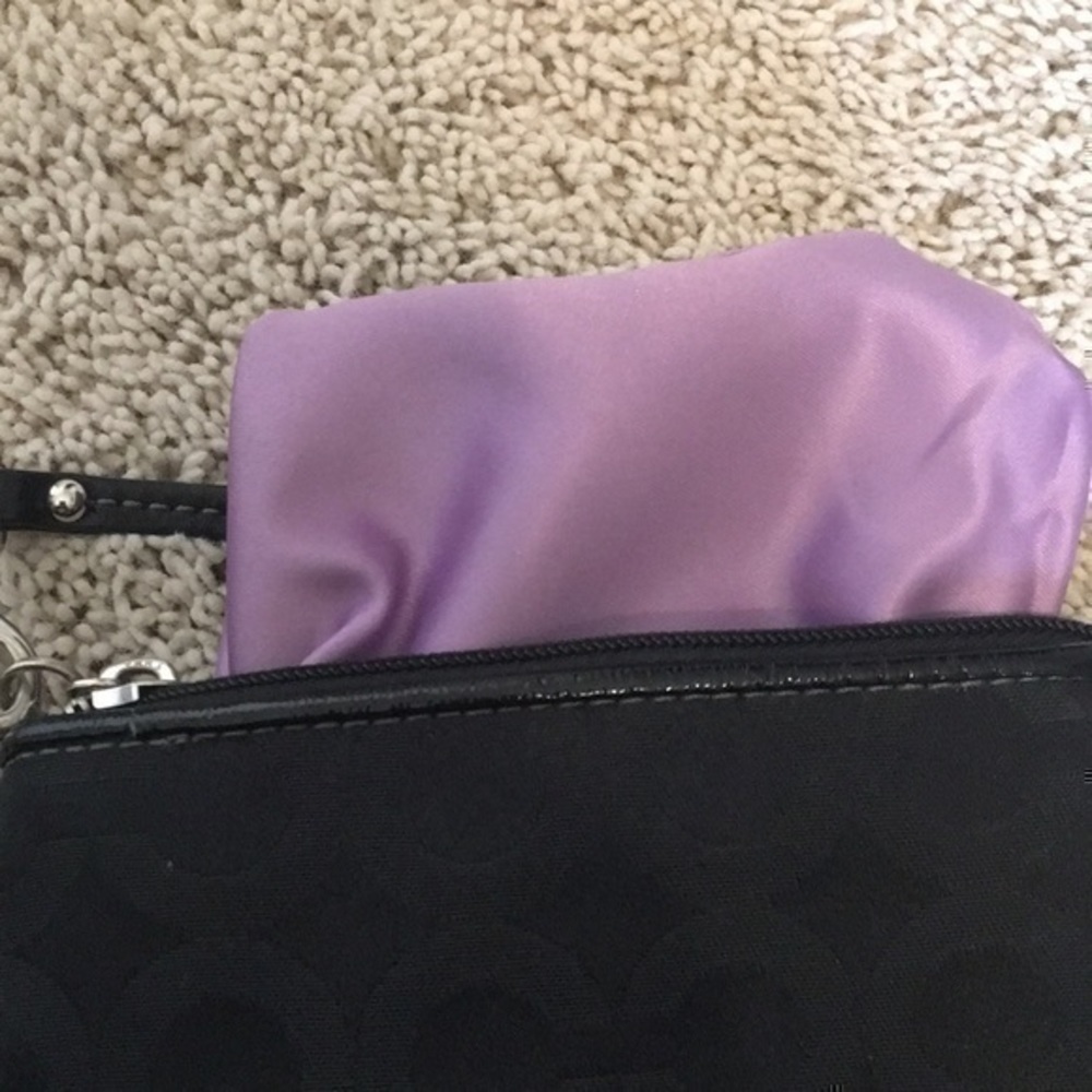 Coach Black OP Art signature wristlet - Picture 13 of 13
